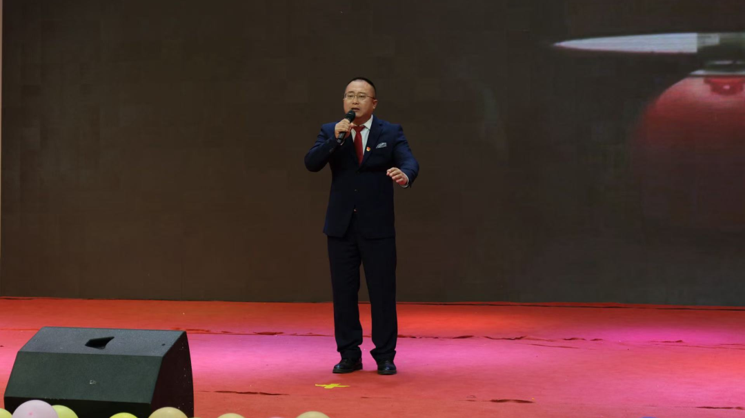 铭记历史 开创未来——纪念中国人民抗日战争暨世界反法西斯战争胜利80周年诗歌朗诵会成功举办 第7张