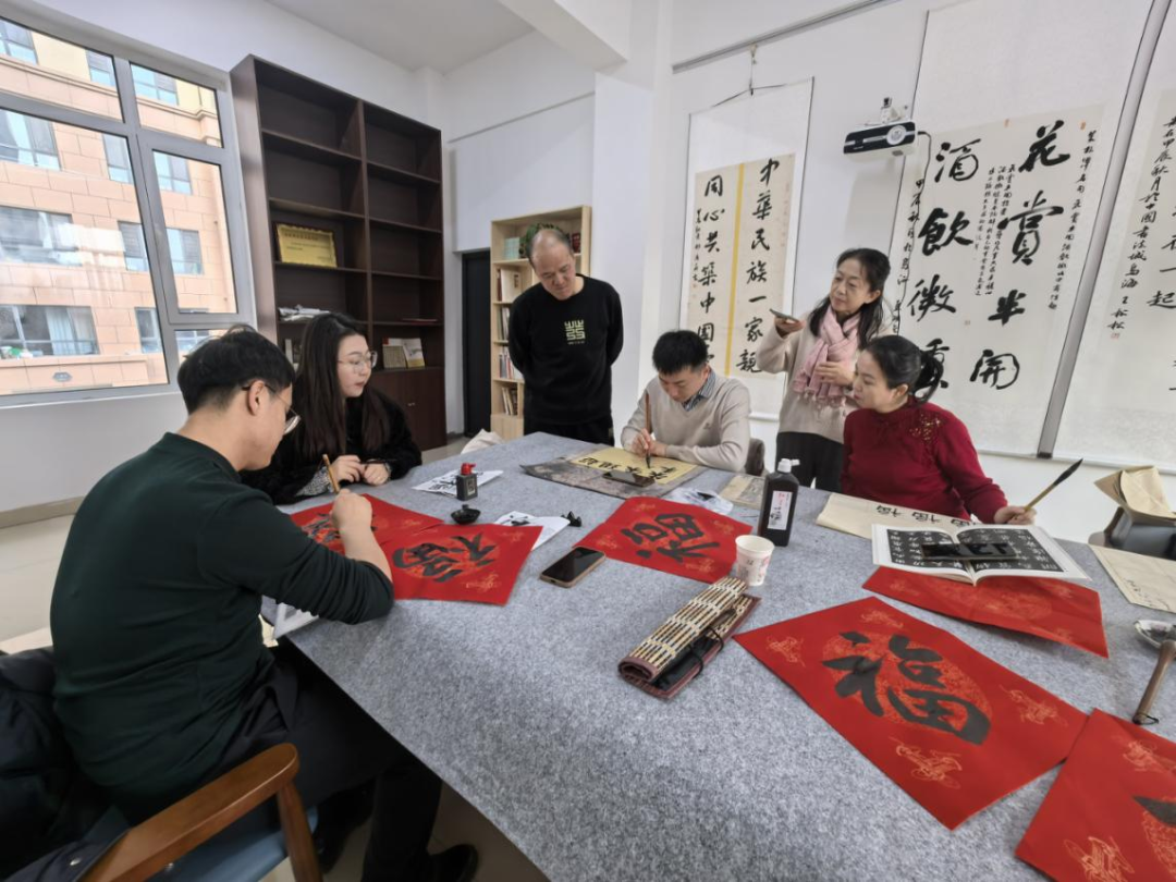 乌海首家北疆文化创作基地揭牌启用 第5张