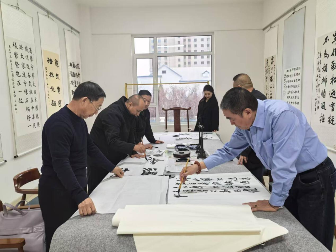 乌海首家北疆文化创作基地揭牌启用 第2张