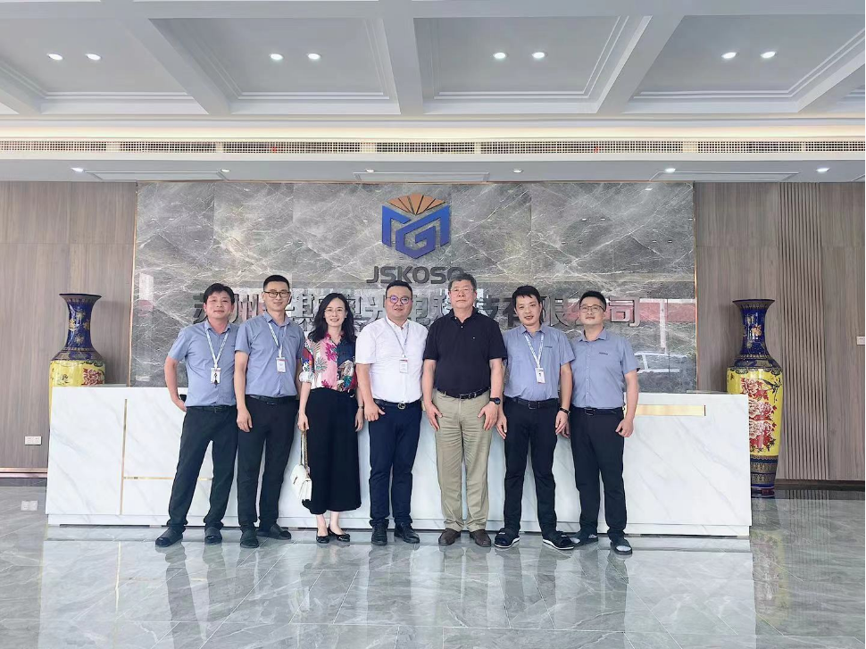 装备｜推进装备本土化！CODA液晶分会常务副理事长梁新清一行莅临光斯奥考察调研的图4