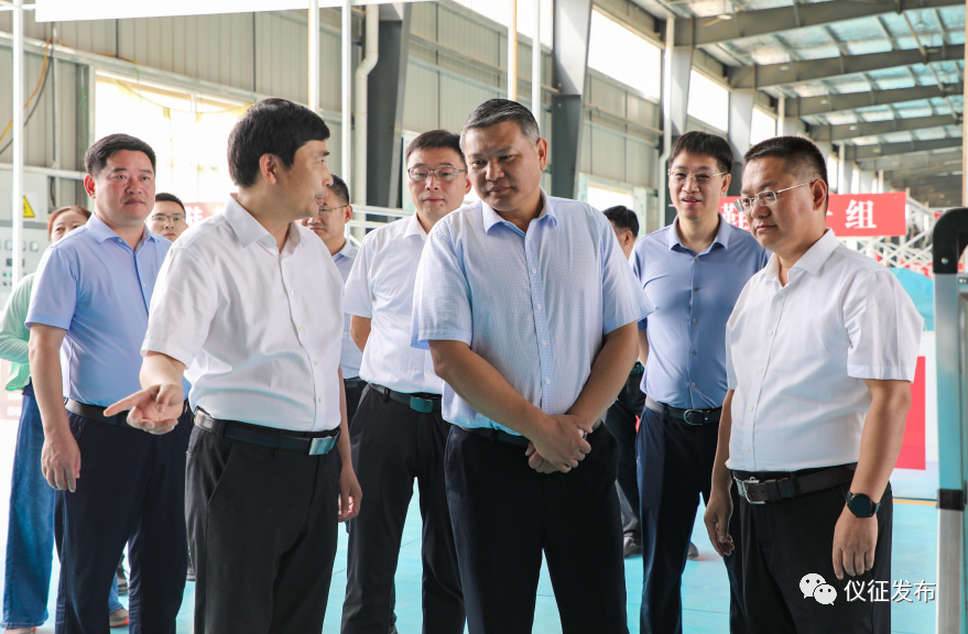 仪征代市长孟德和率队赴吴堡县考察交流