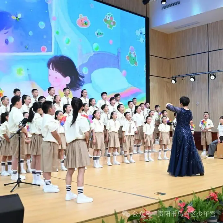 天籁童声唱响校园！乌当区 “班班有歌声” 合唱比赛圆满收官