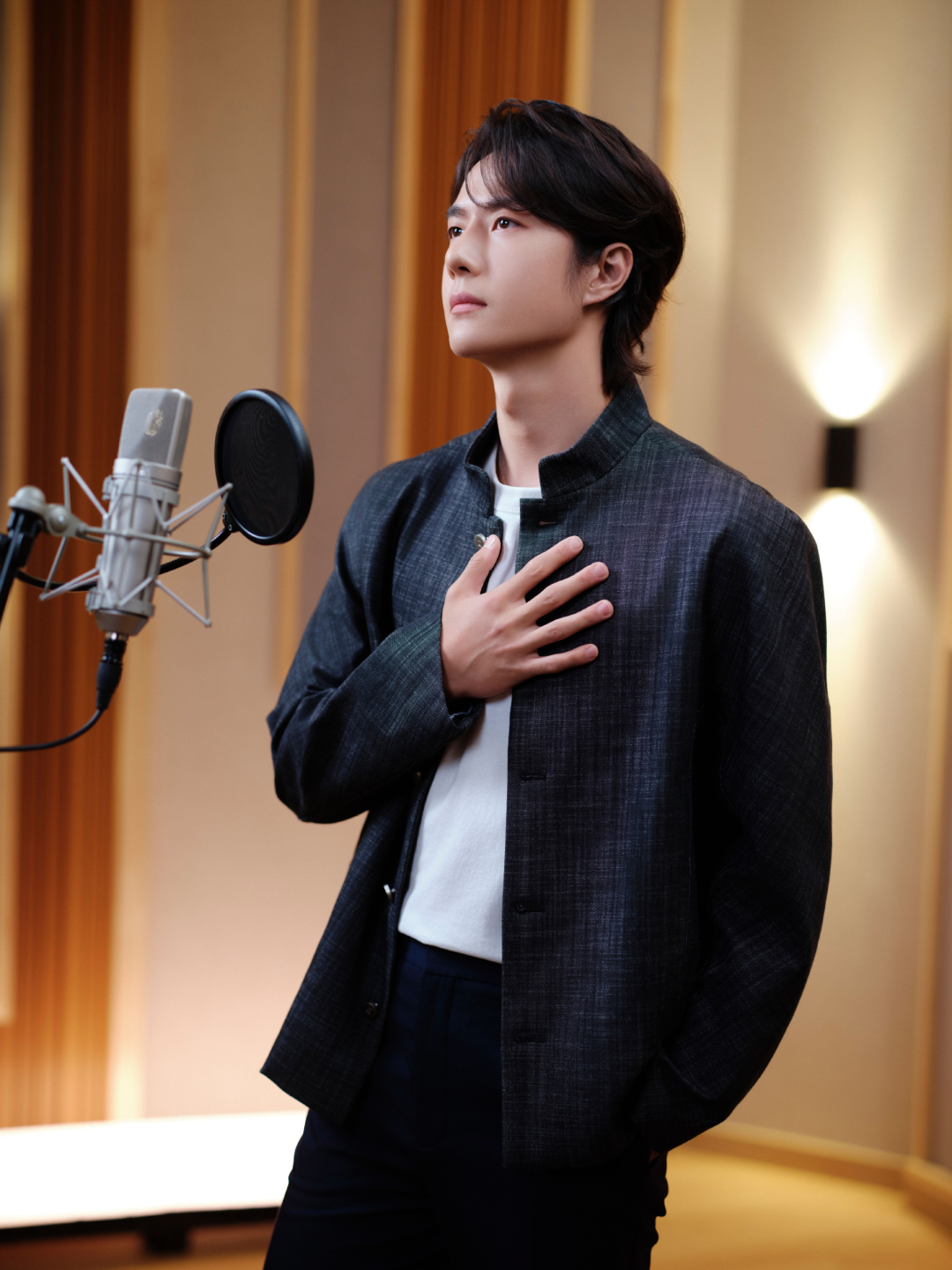 王一博从不缺席正能量大场面