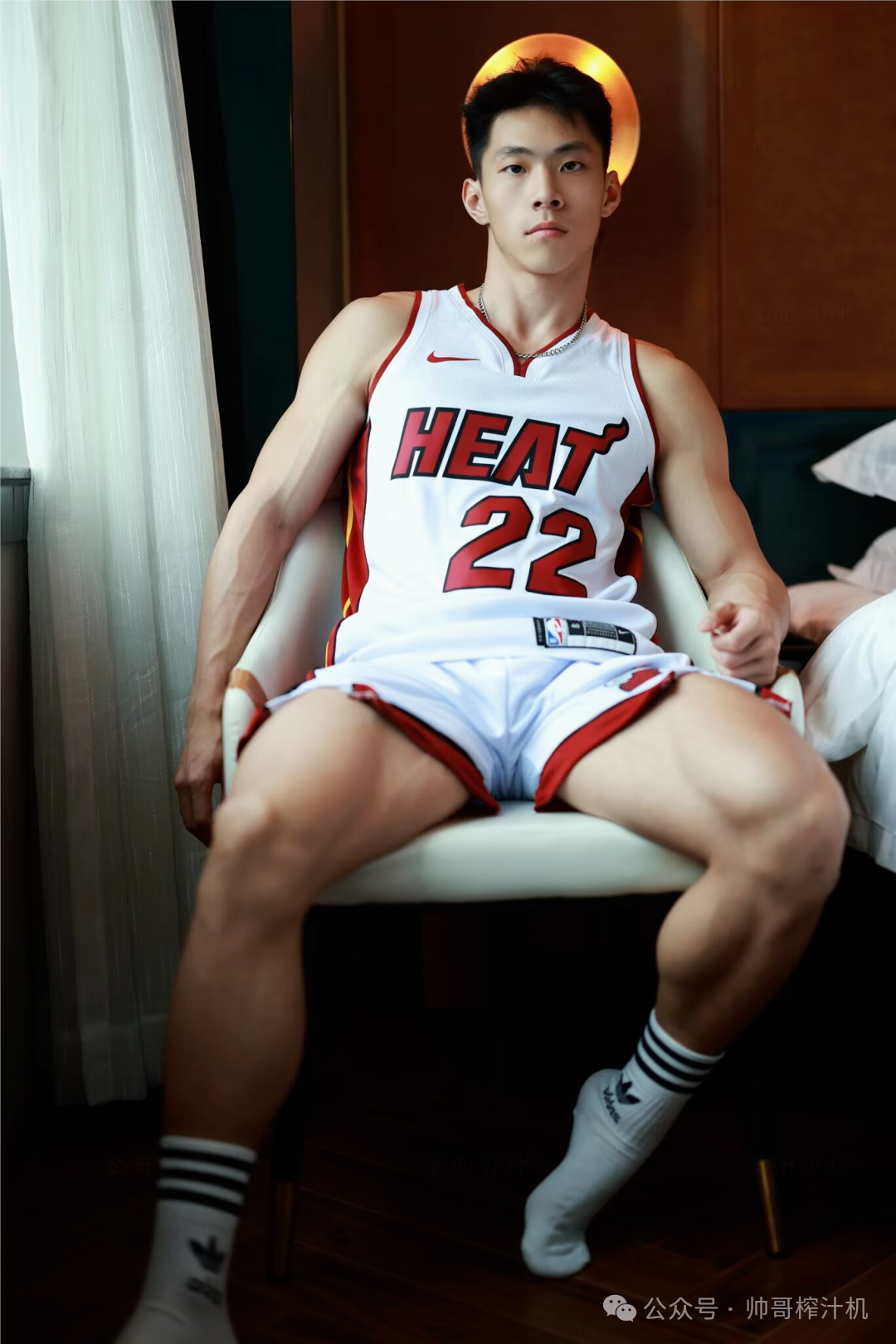 肌肉教练篮球体育生，少年感性感爆棚