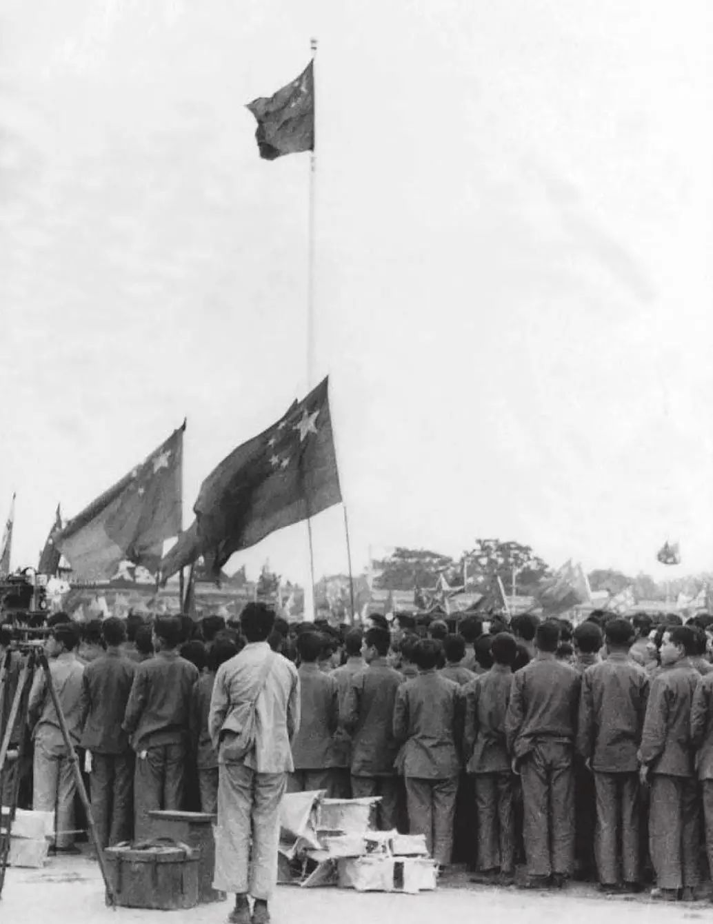 新中国向世界展现了一次,古老而年青的力量.