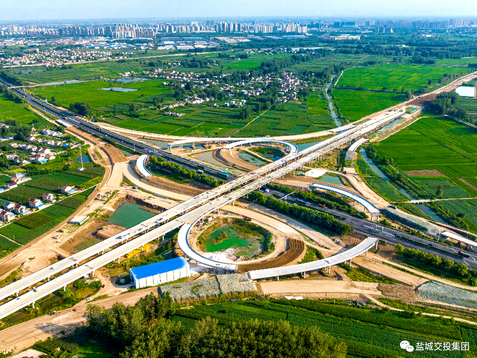 走基层拍一线零距离感受工程建设新进展滨淮高速盐城段