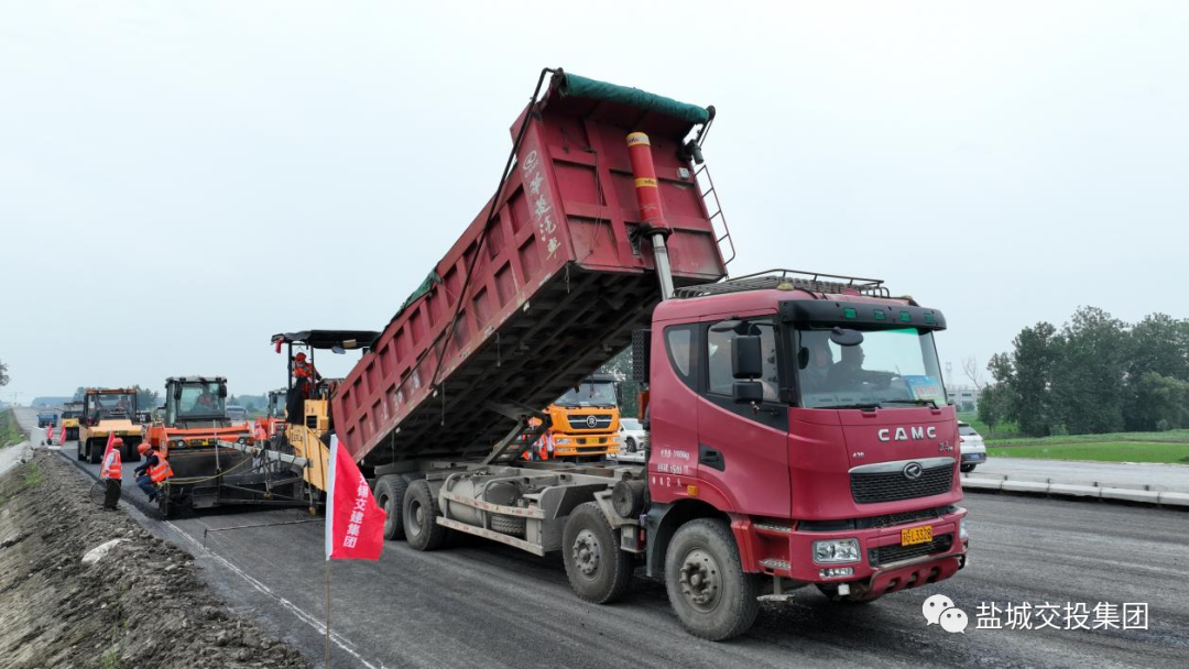 盐阜快速通道百日竞赛鼓干劲项目建设再提速