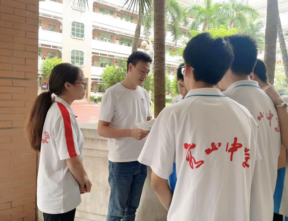 容山中学周疑东老师在顺一模分析会暨复习备考研讨会作专题报告