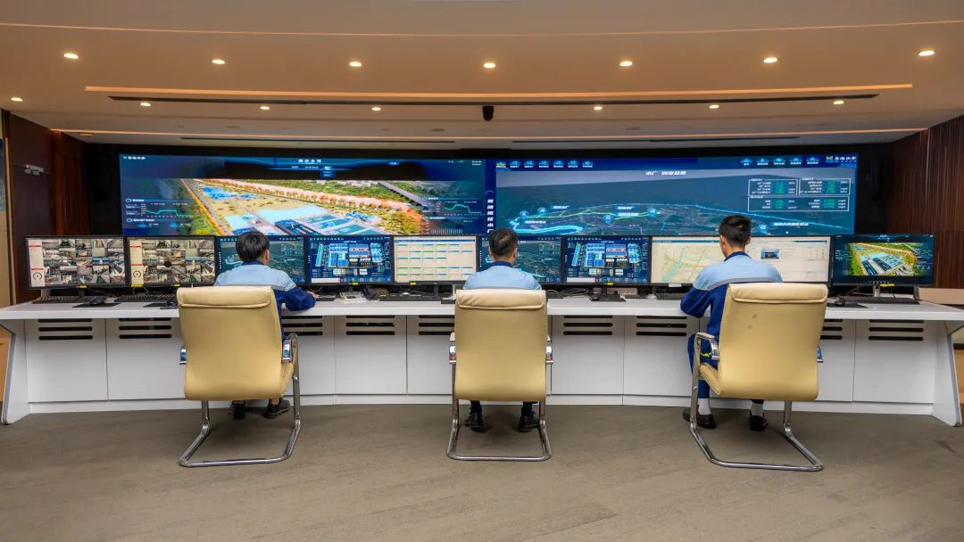 南沙黄阁水厂中控室“智慧大脑”