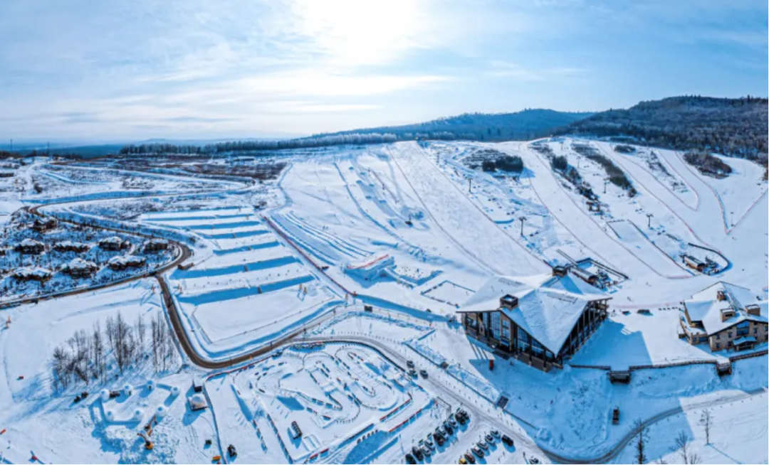 长白山华美胜地滑雪温泉度假酒店套餐 雪季预售899元起 含滑雪温泉接送