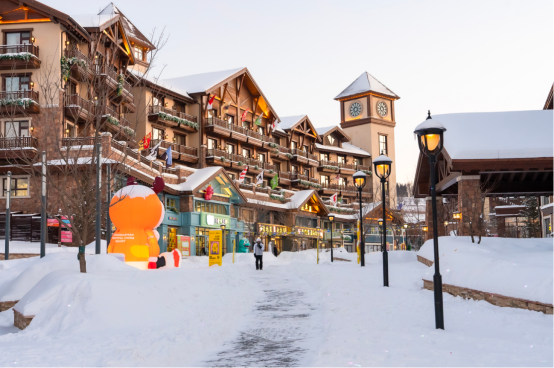 长白山华美胜地滑雪温泉度假酒店套餐 雪季预售899元起 含滑雪温泉接送