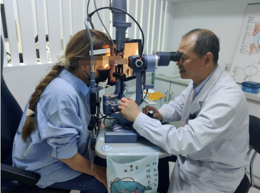 意大利眼科怎么样视力从0.06提升至1.0！不惜跨越半个地球，68岁意大利华商做了一个重要决定..._https://www.jmylbn.com_新闻资讯_第3张