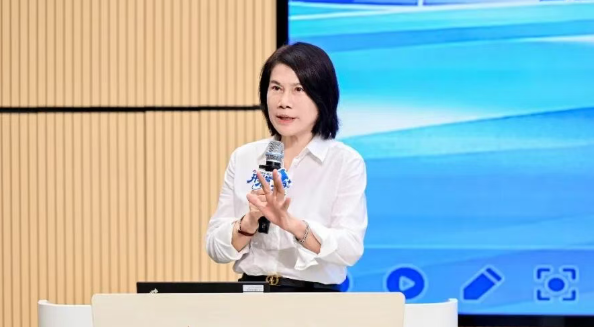 72岁董明珠：有人喊我奶奶 我很不开心 人老不老要看内心有没有梦想