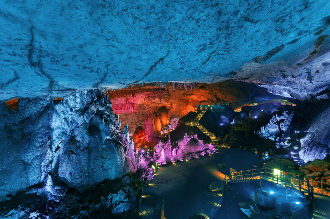 湖北发现一巨型溶洞,通过4项世界纪录认证