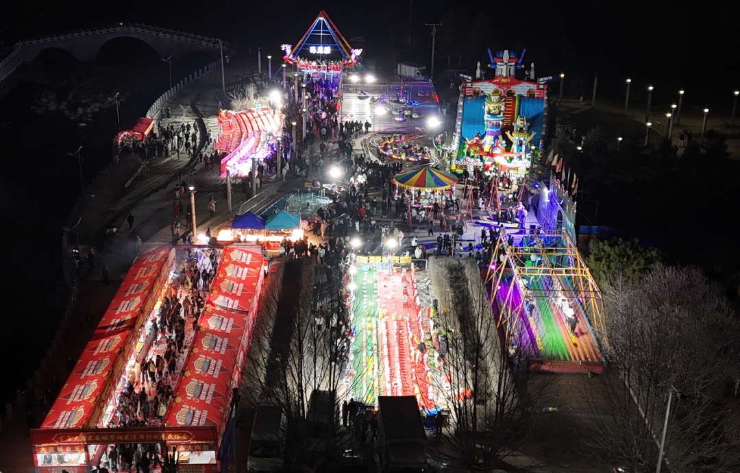 12万12亿普兰店区清明小长假文旅市场火爆