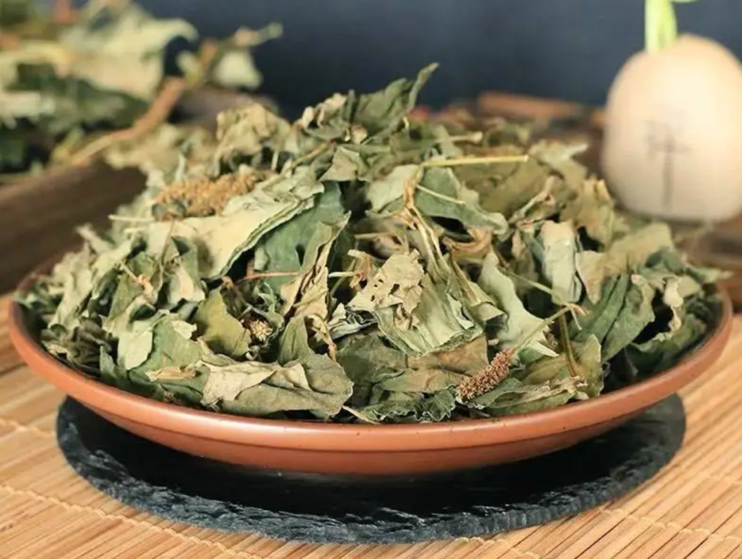 一味中药是天然的消炎药，可消各种炎症，上到咽炎、扁桃体炎，下到肺炎、膀胱炎、尿道炎，皆可用