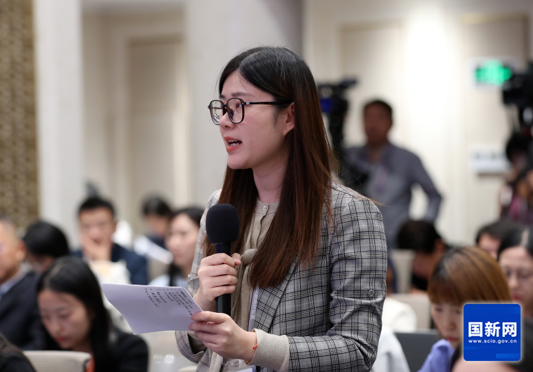 金融时报记者提问（刘健 摄）