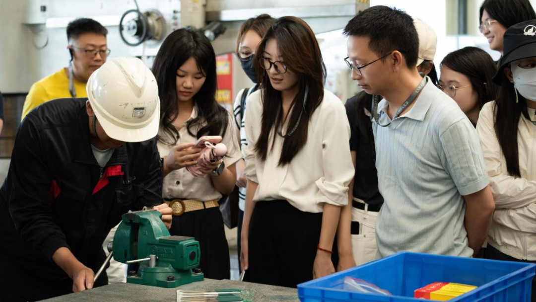 640 (6).png