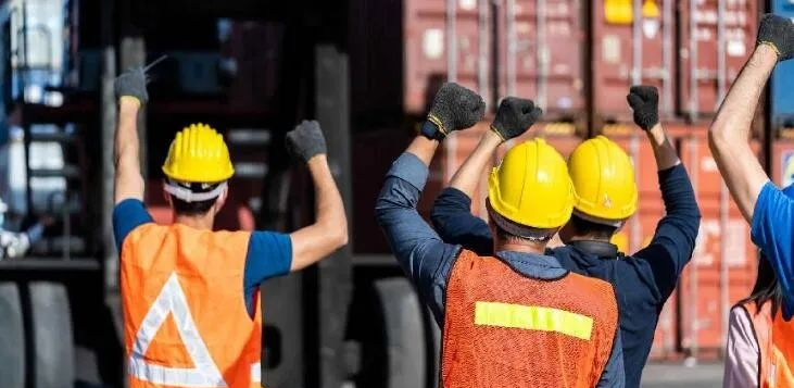 港口瘫痪停摆、罢工延长！所有港口关闭至4月1日！马士基、德迅等发布预警！(图1)