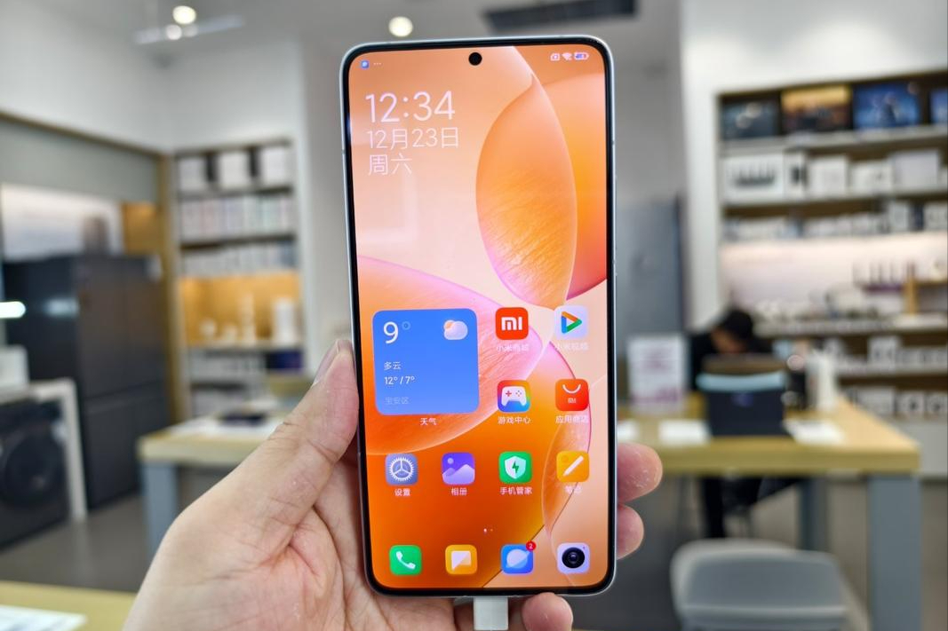 10月就不买曲面屏？可以考虑这4款512G的直屏手机，流畅用五年