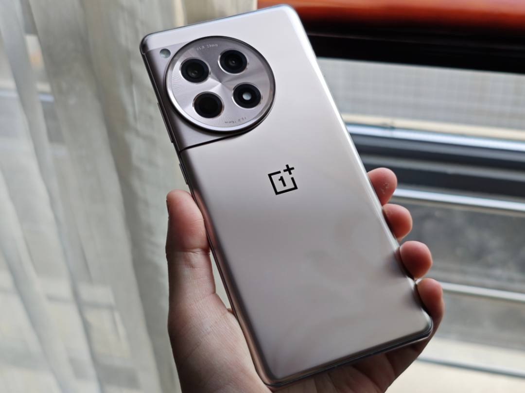 2024年手机不要瞎买，这4款16G运存才是低价高配，体验感不输旗舰