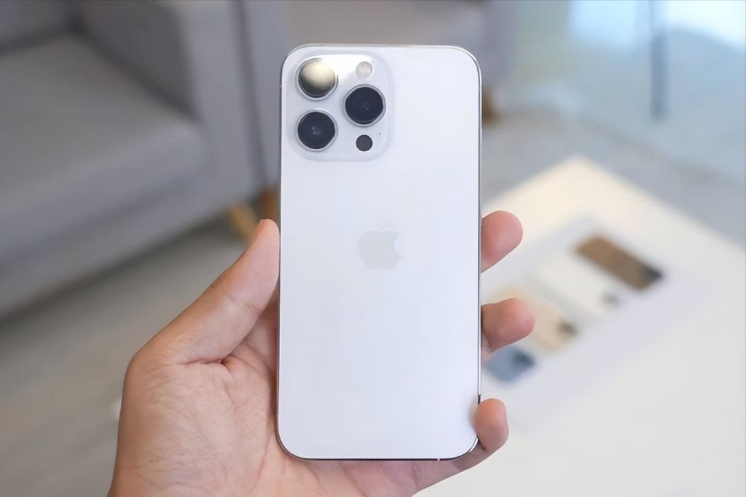 12月苹果“最受欢迎”的手机，每一款都很有诚意，用六年无压力