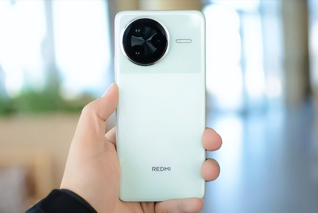 不要曲屏？这3款直屏+骁龙8至尊版+512GB手机，一步到位用六年