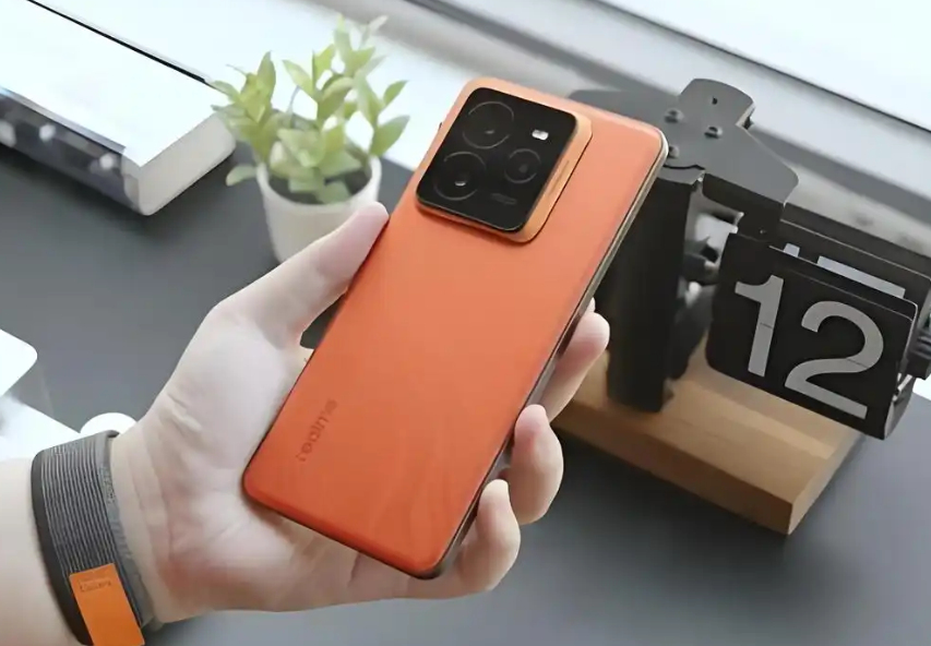 2025换新机不要瞎买，这3款才是“低价高配”，旗舰体验用五年