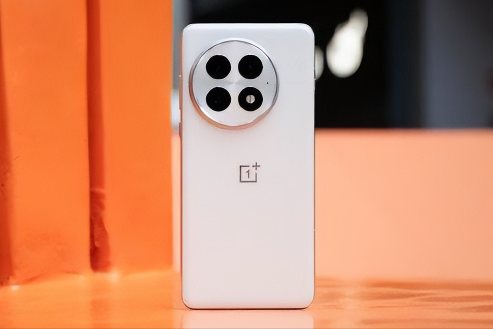 2025“不踩坑”的4款旗舰手机