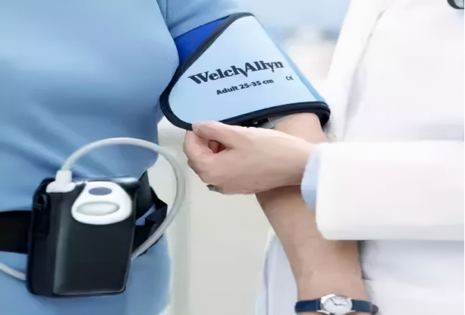 动态血压怎么佩带【航天心科普】了解动态血压监测 哪些人需要佩戴动态血压？_https://www.jmylbn.com_新闻资讯_第2张