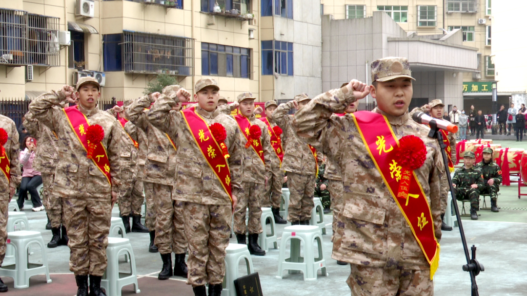 新兵体检新兵入伍图片