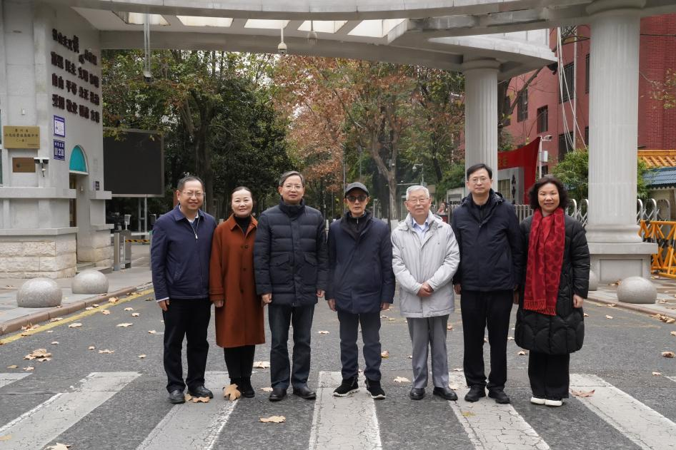 心归如初 履迹长青——中国科学院院士、贵阳六中1992届校友周志华回访母校
