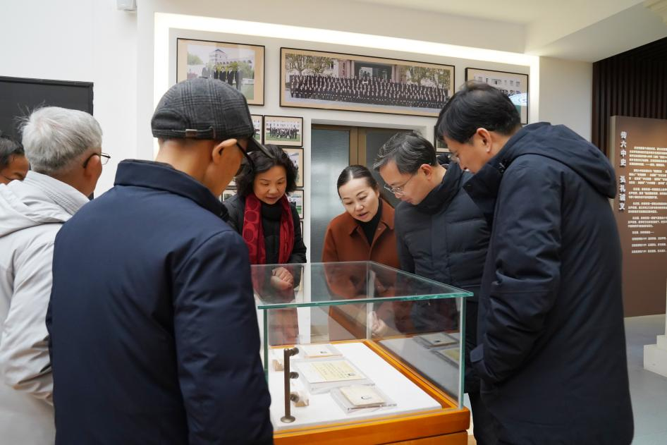 心归如初 履迹长青——中国科学院院士、贵阳六中1992届校友周志华回访母校