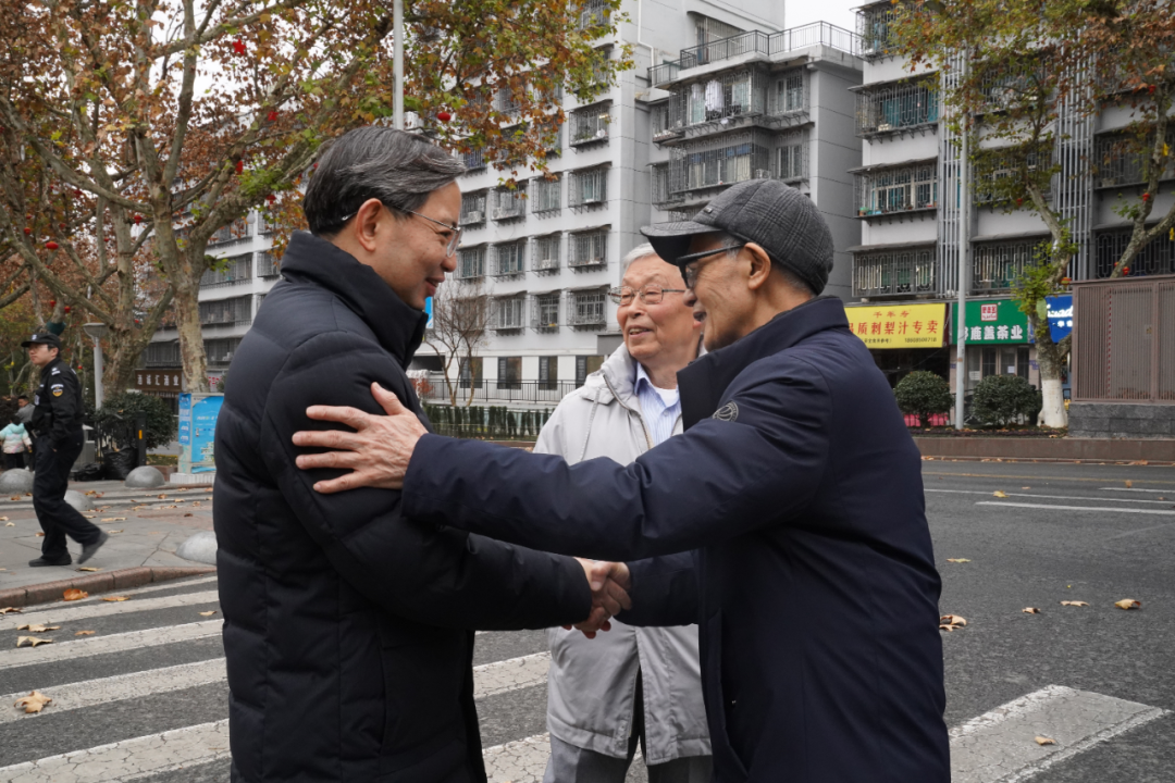 心归如初 履迹长青——中国科学院院士、贵阳六中1992届校友周志华回访母校
