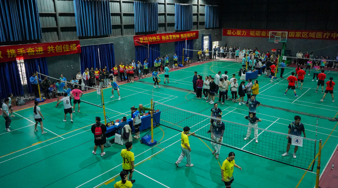 赛场竞技展风采 凝心聚力促发展 | 中山一院广西医院举行第二届职工气排球比赛