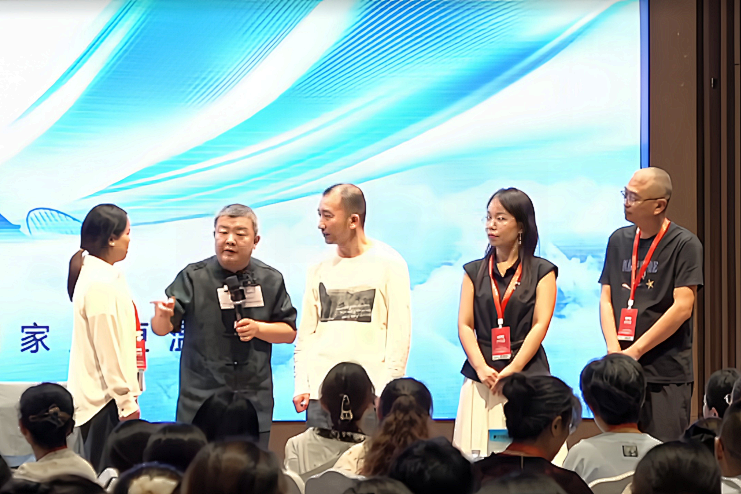 王纪琼院长在《导师班》的课堂里拒绝了学员的请求？