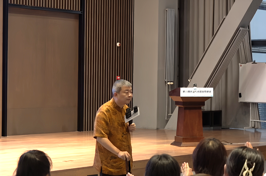 女儿抑郁5年不上学，母亲一句回应竟成转机！关键在“改写负性自动化思维”