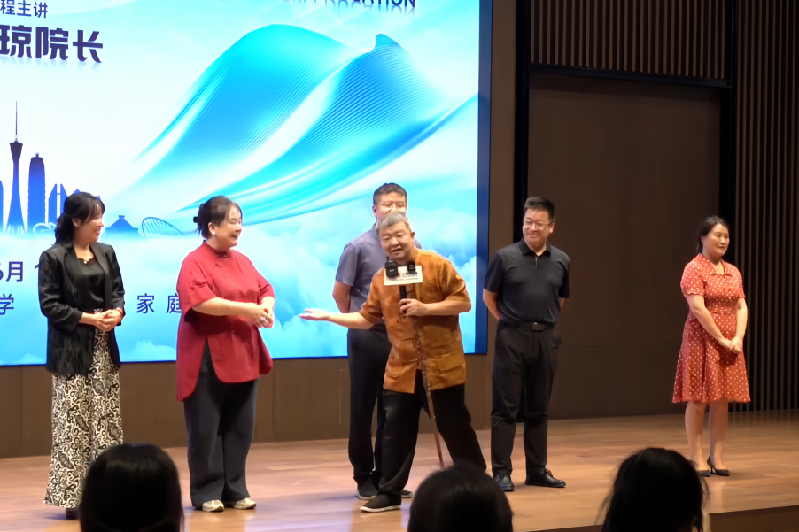 你的孩子不因你而存在：一位单身母亲的自我救赎与觉醒之路！