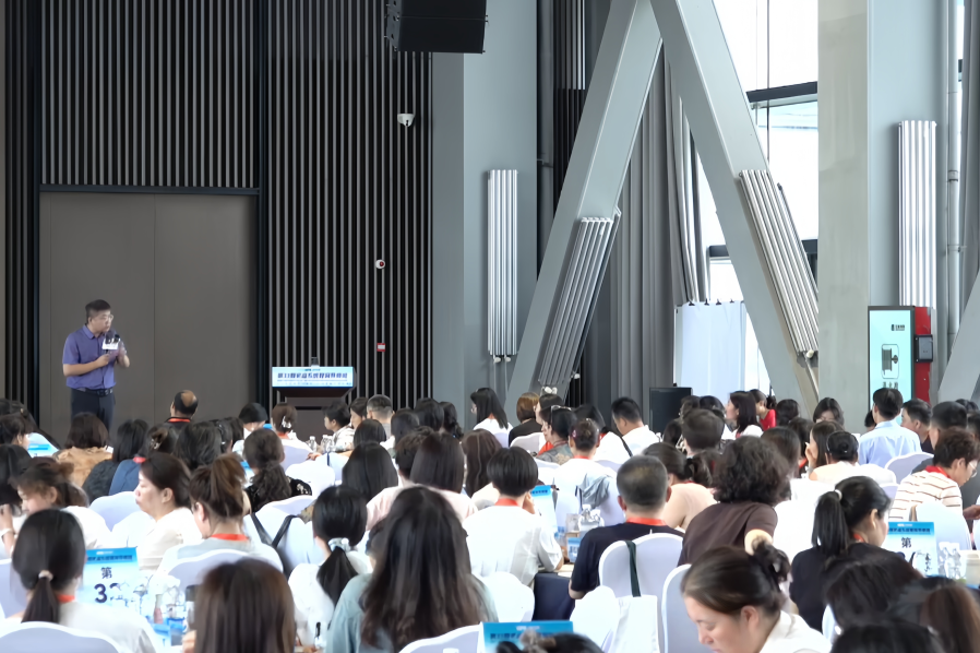 你的孩子不因你而存在：一位单身母亲的自我救赎与觉醒之路！