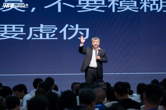 【咱们的故事】佳梅老师——从“冰封妈妈”到鲜活自己，我找到了觉醒与求助的力量