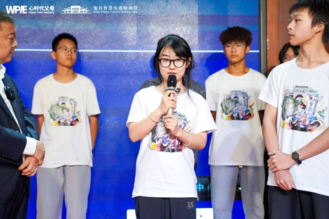 【咱们的故事】邓淑君老师：“纪琼院长的一句‘让自己换个活法’把我从深渊拉回了春光里”