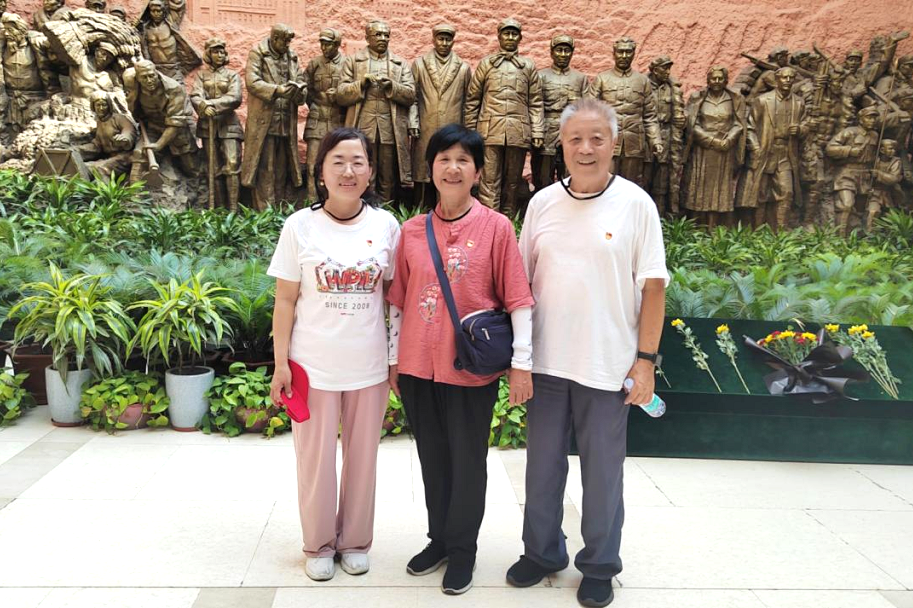 【咱们的故事】邓淑君老师：“纪琼院长的一句‘让自己换个活法’把我从深渊拉回了春光里”