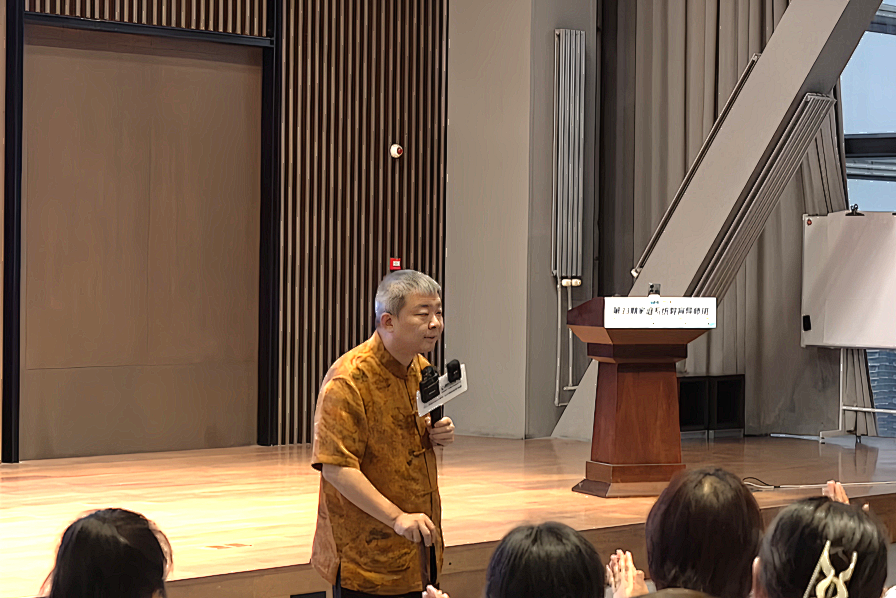 老师发音不准？看这位爸爸如何做到既尊重老师又保护孩子的求知欲！