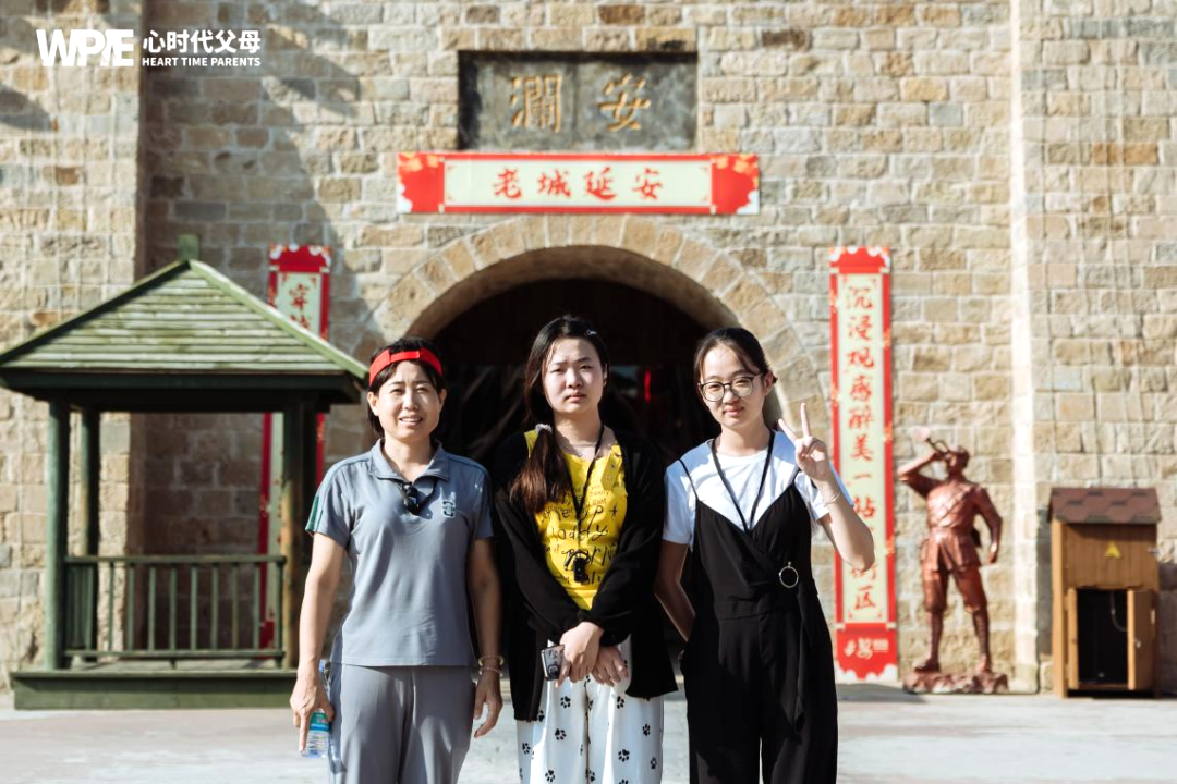 【咱们的故事】面对三个孩子的困境，我对自己说：“王锋，你得先把自己‘捞起来’！”