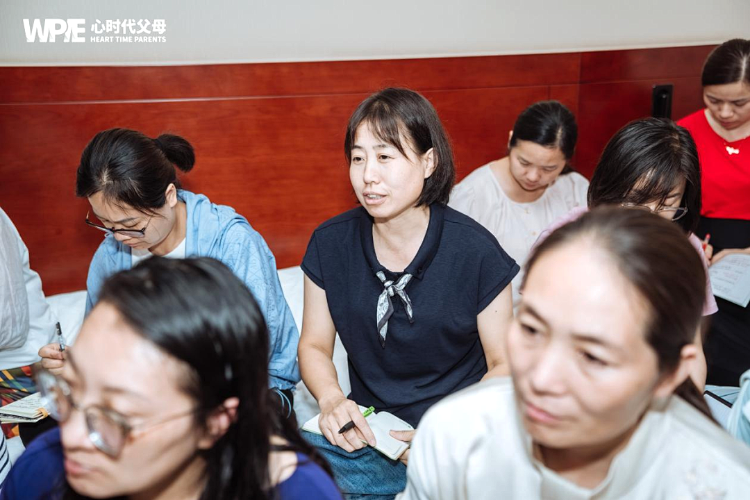 【咱们的故事】面对三个孩子的困境，我对自己说：“王锋，你得先把自己‘捞起来’！”