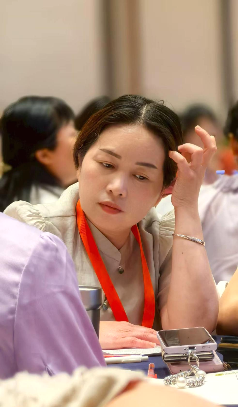 【咱们的故事】从绝望母亲到家庭的守护者 ——李琳老师的重生与家庭复兴之路