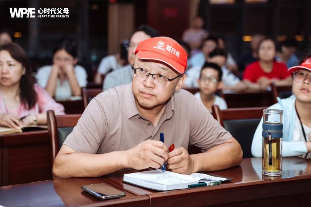 【咱们的故事】杨智兴老师：万里追光终成炬——一位新疆餐饮店主的蜕变之路