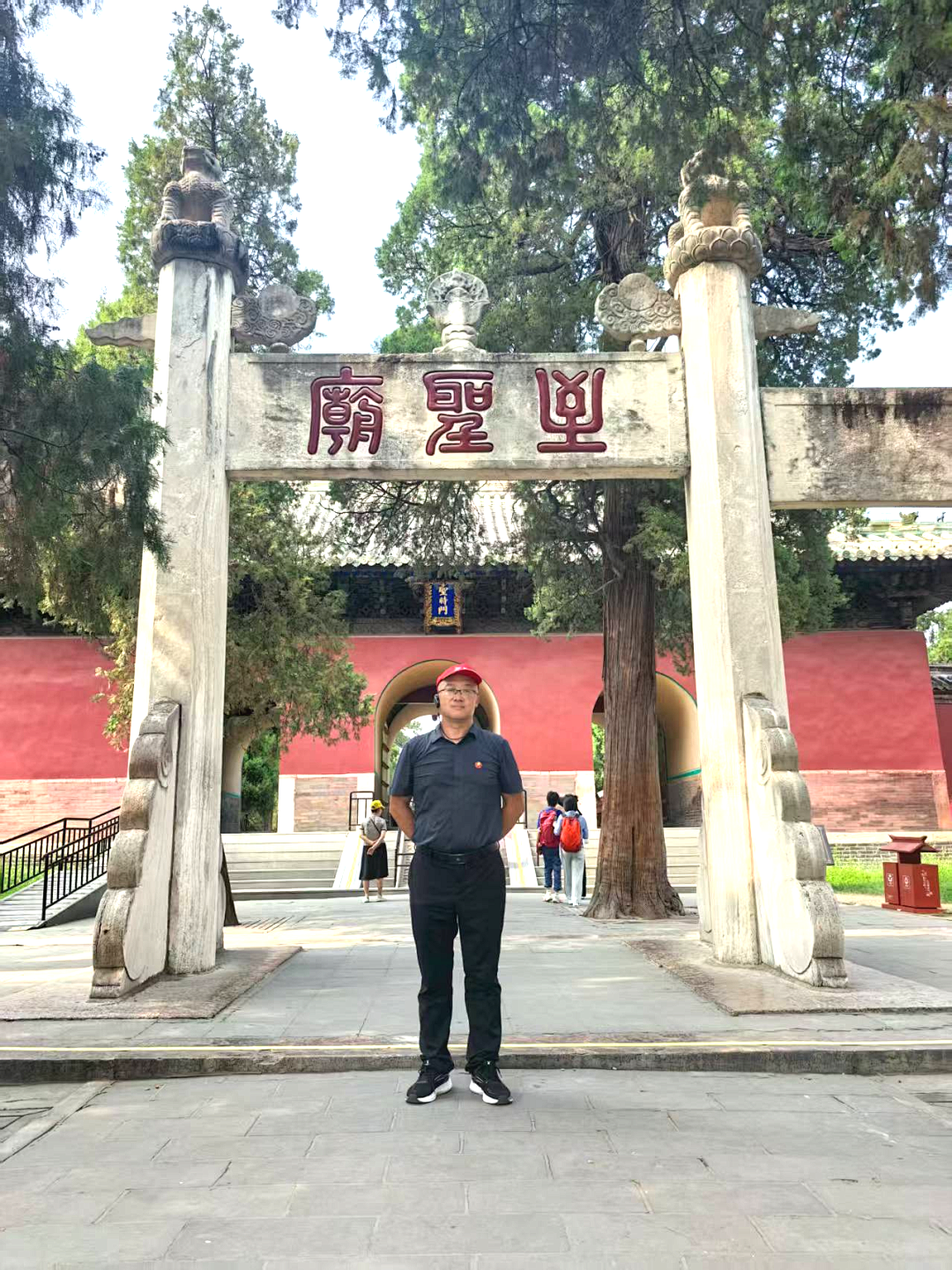 【咱们的故事】杨智兴老师：万里追光终成炬——一位新疆餐饮店主的蜕变之路