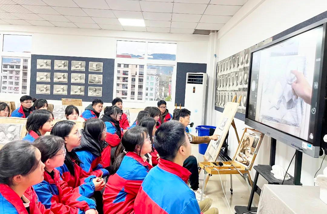 重庆市国维外国语学校2025年秋季学期招生简章