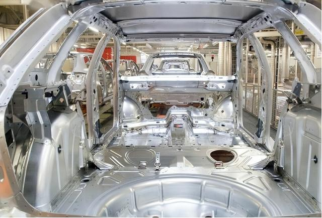 新能源汽车一体化铝合金压铸结构件成形工艺关键技术